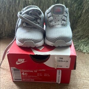 Nike Air Max Zero Essential